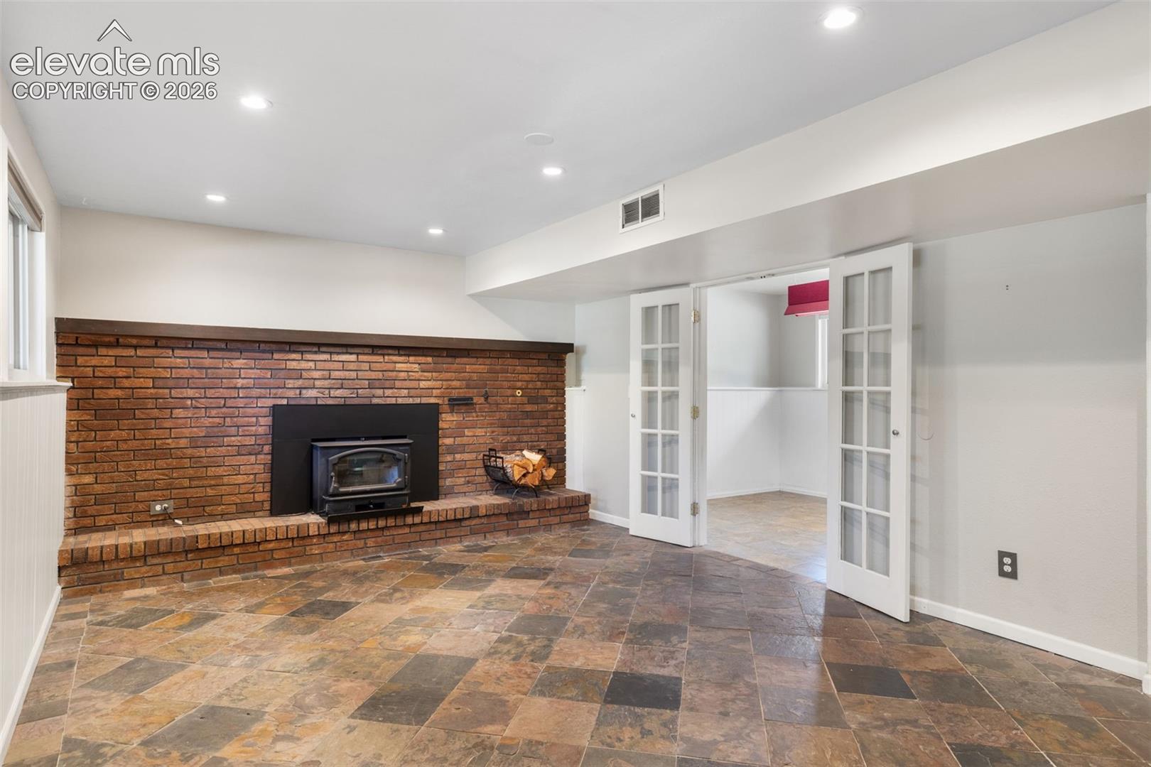 Photo 16 of 509 W Cheyenne Road, Colorado Springs