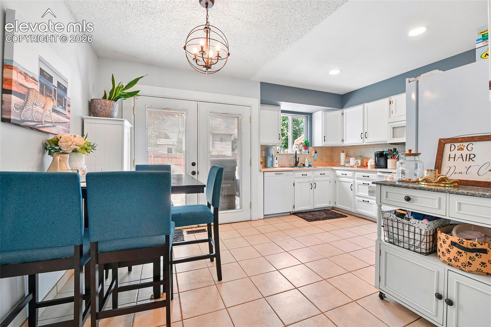 Photo 8 of 6830 Parkridge Court, Colorado Springs