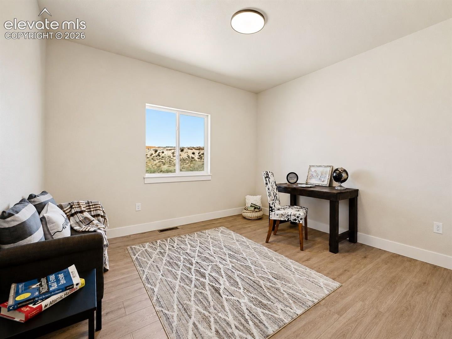 2nd Bedroom / office