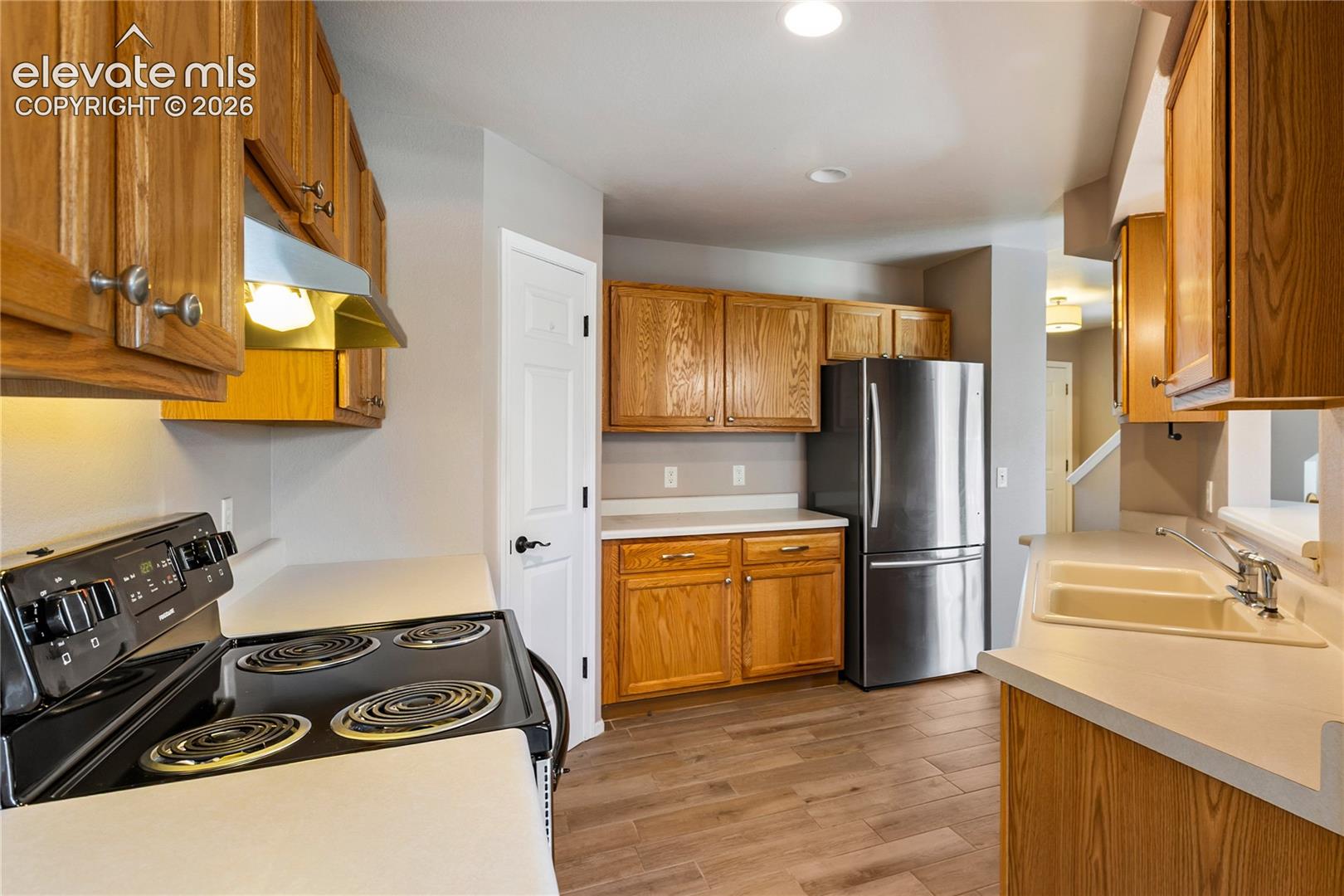 Open kitchen floor plan.