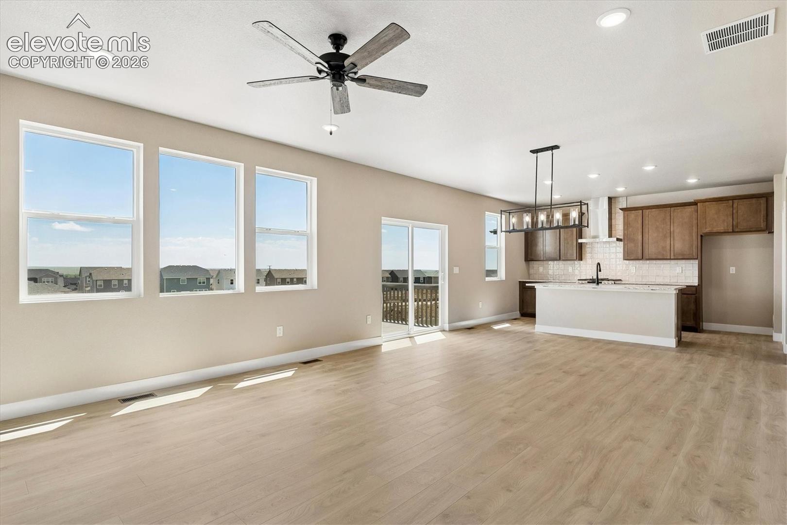 Photo 9 of 5325 Sidewinder Drive, Colorado Springs
