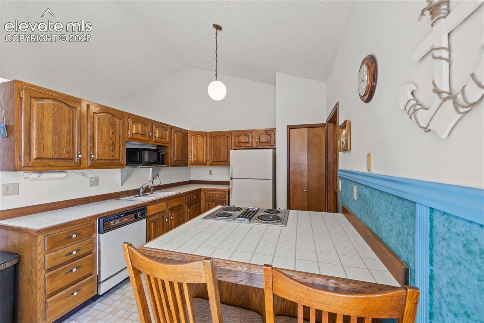 Photo 12 of 6512 Foxdale Circle, Colorado Springs