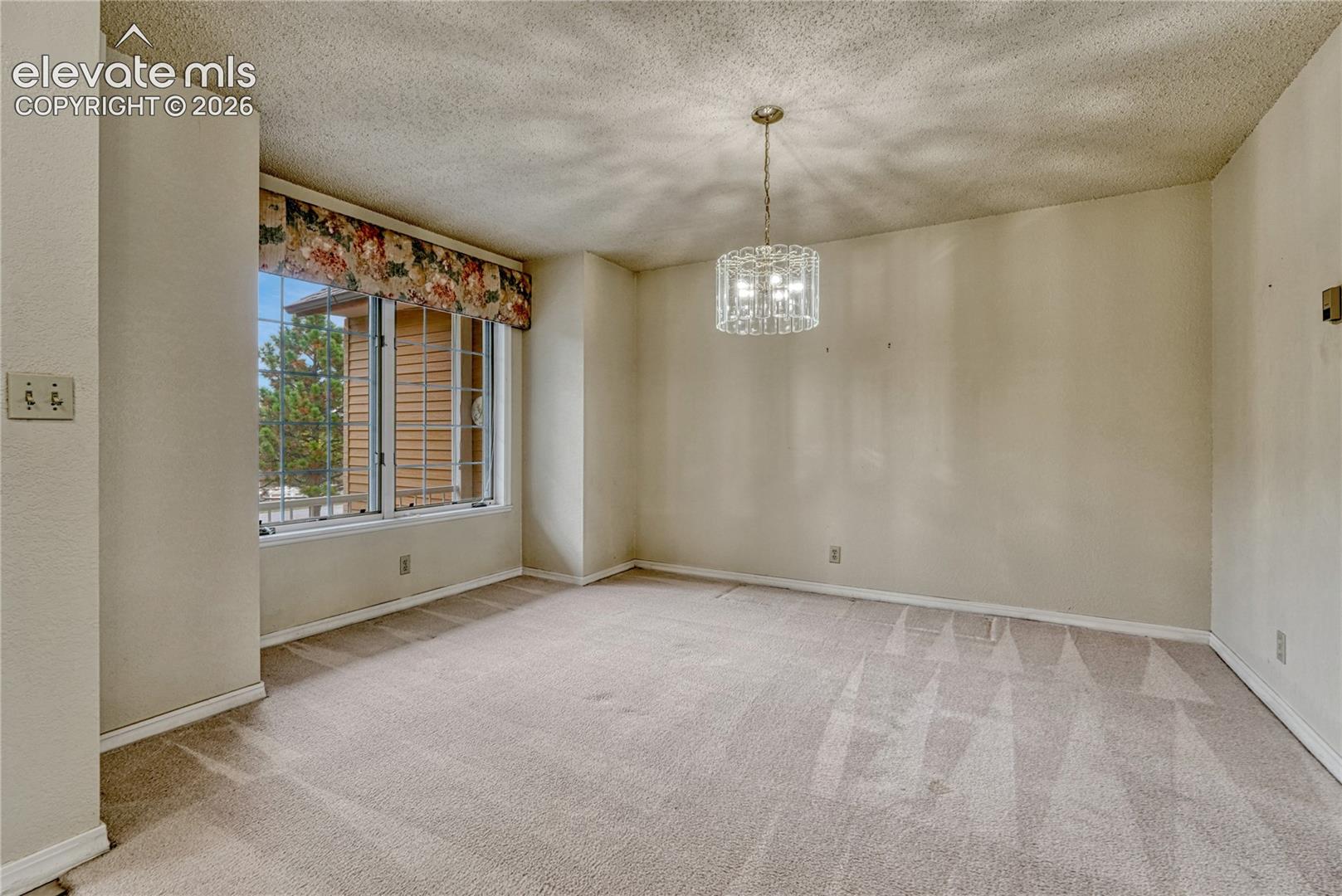 Photo 3 of 1069 BERGLIND Road, Colorado Springs