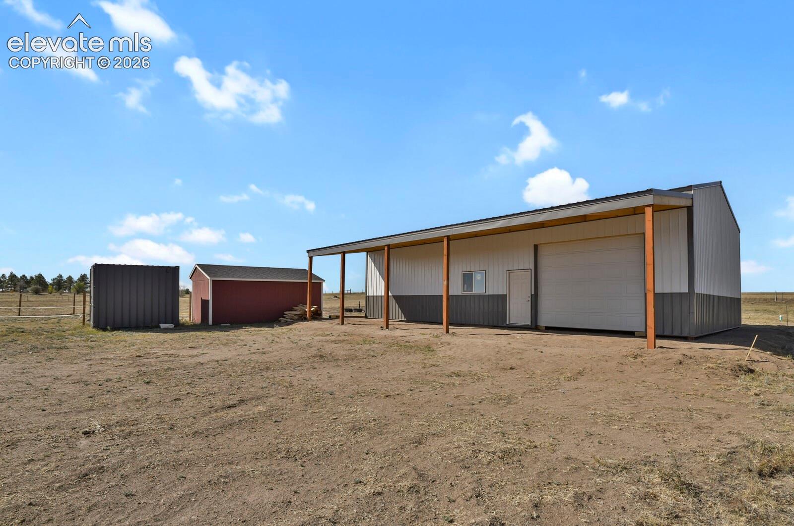 Horses, Livestock allowed on this A-35 zoned property