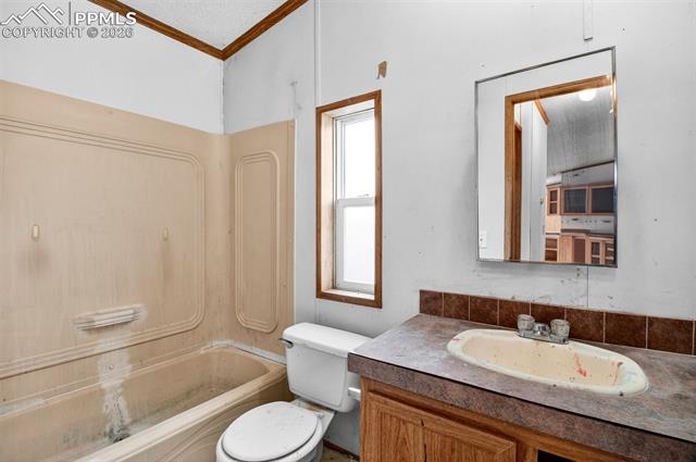 845 Desert Cir, Fountain, CO 80817