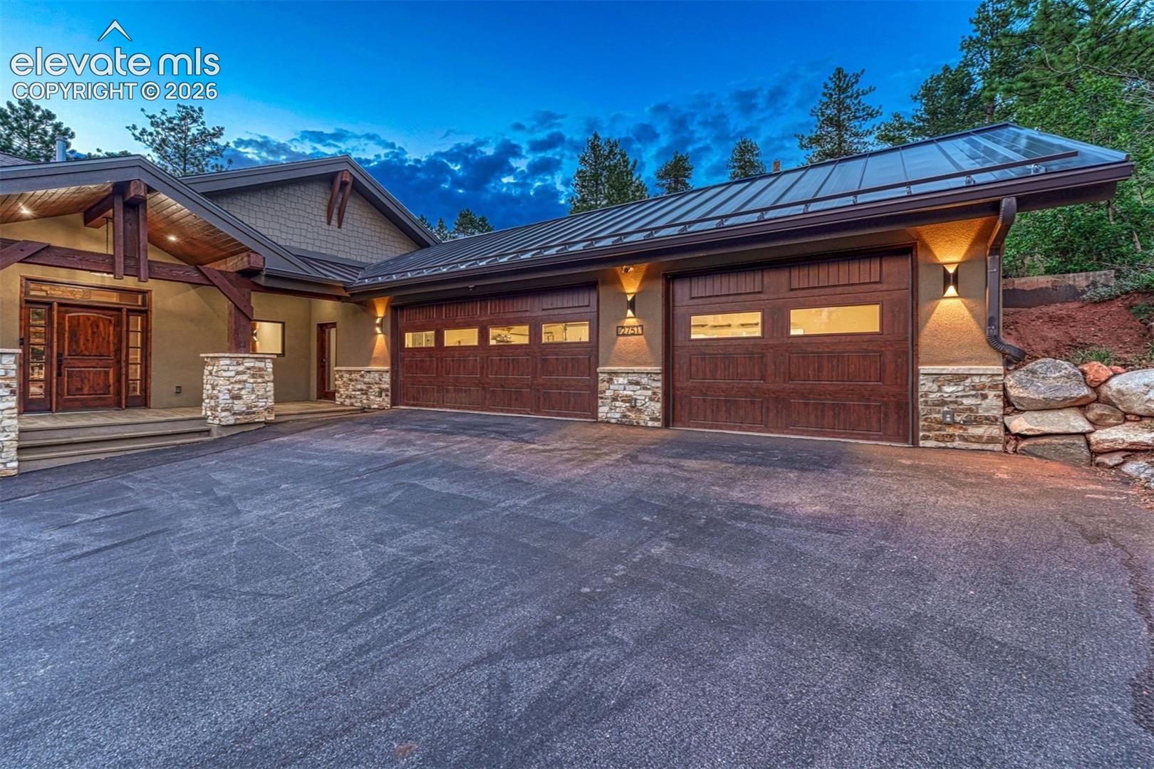 Large 3-Car Heated Garage