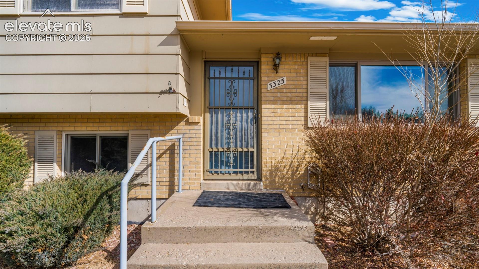 Photo 9 of 3325 Raindrop Drive, Colorado Springs