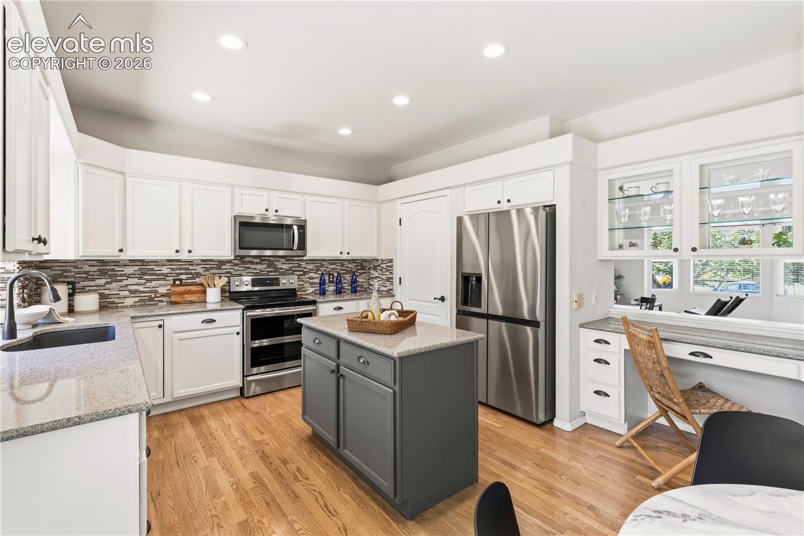 Photo 14 of 7060 Hillock Drive, Colorado Springs