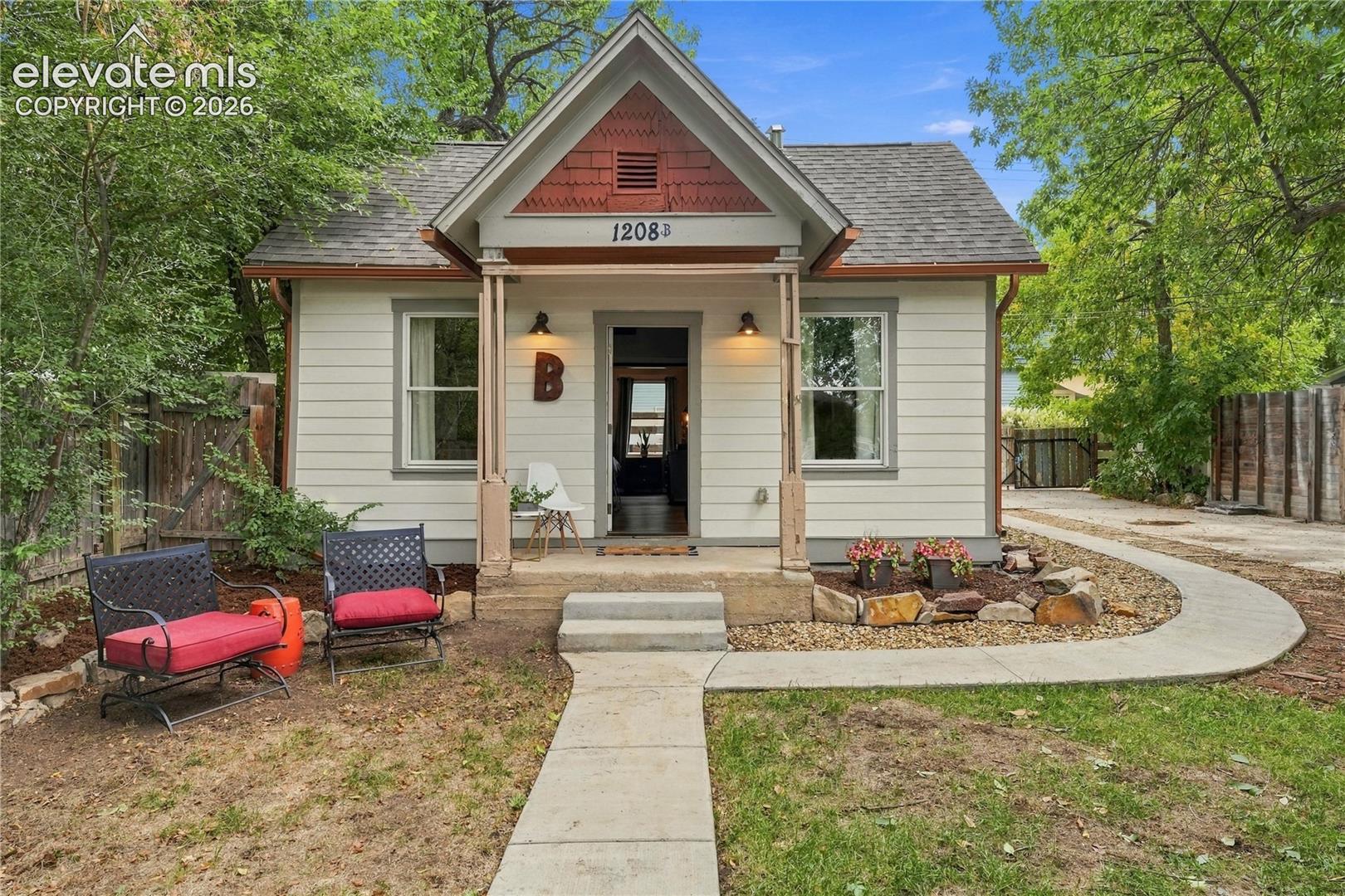 Front of the super cute second home on the property (ADU)