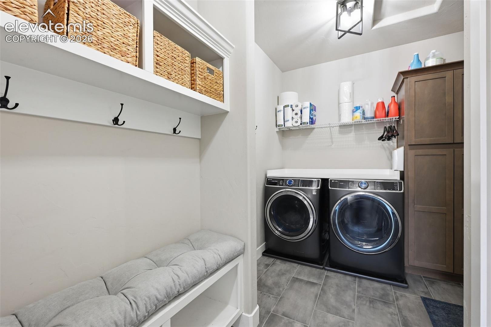 Main level laundry/mudroom
