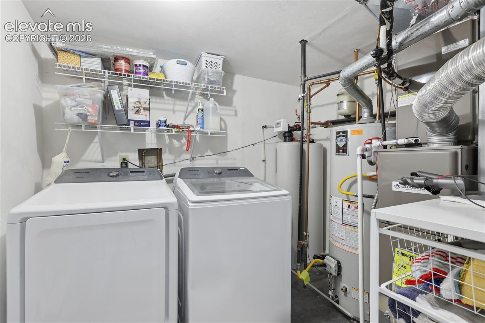 Electric hook-ups Basement