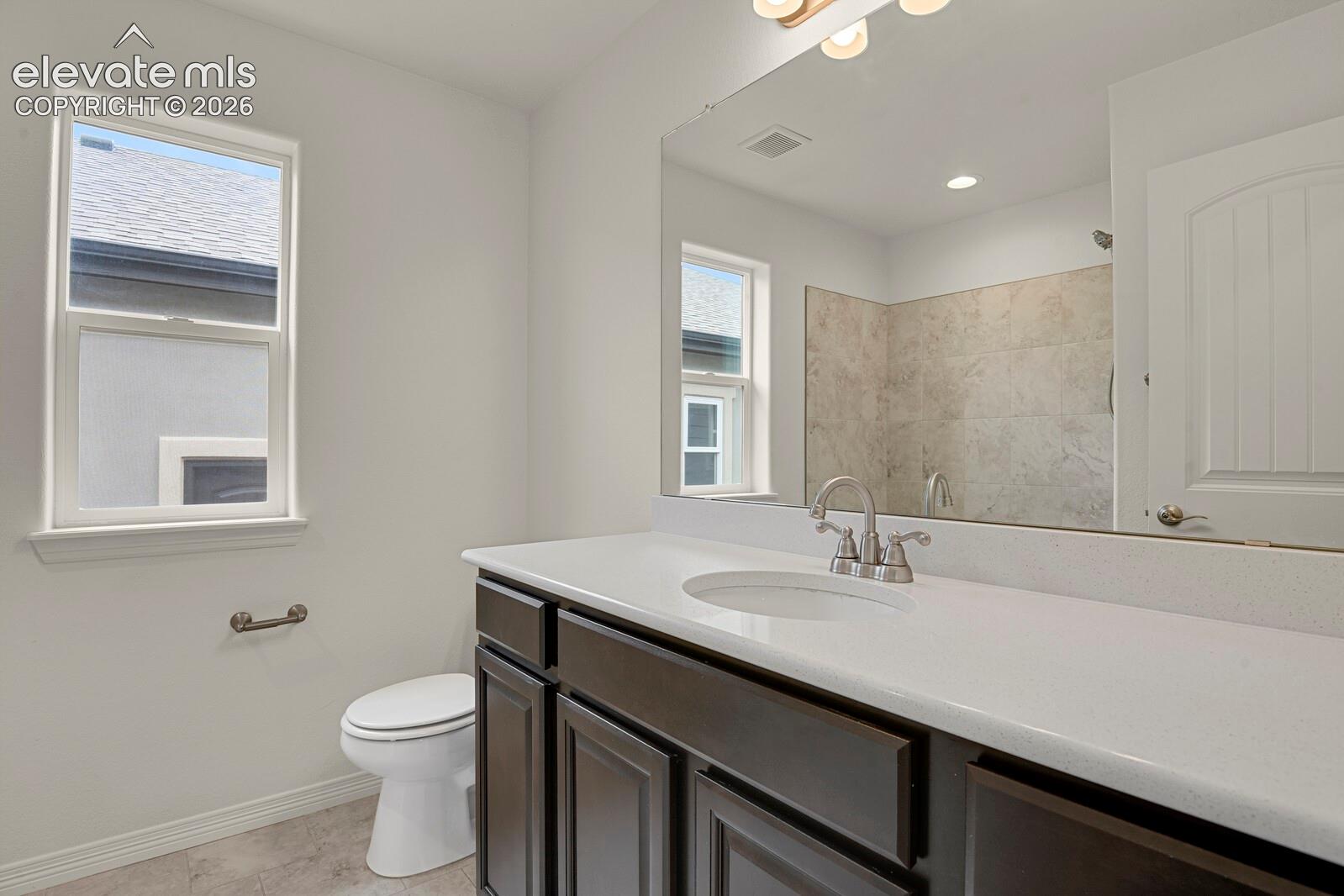 Photo 12 of 9823 Fairway Glen Drive, Peyton