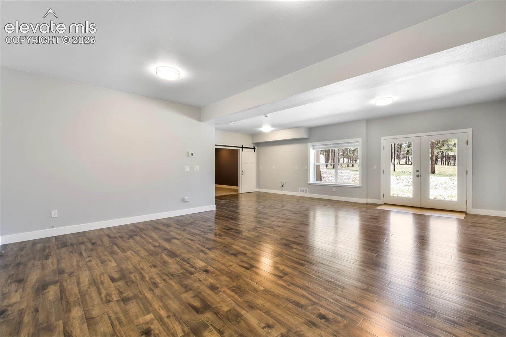 Huge family room for entertaining in basement 