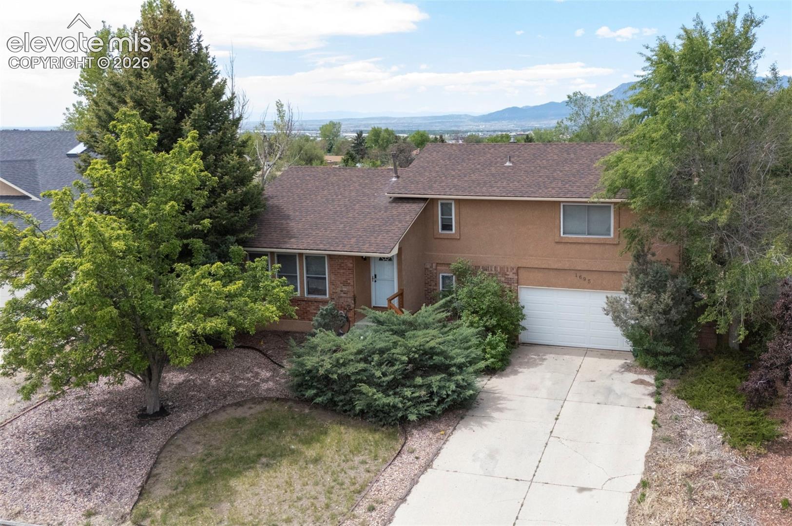 1695 Leoti Dr, Colorado Springs, CO 80915