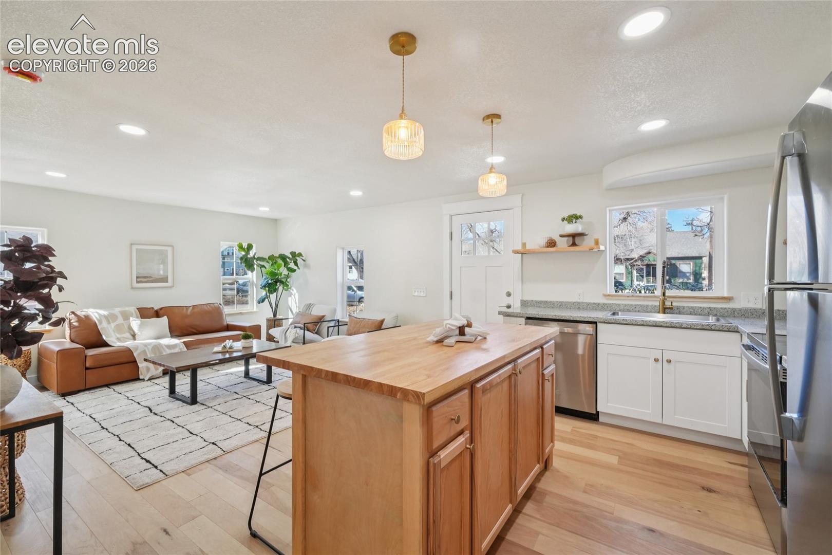 Photo 11 of 415 E Yampa Street, Colorado Springs