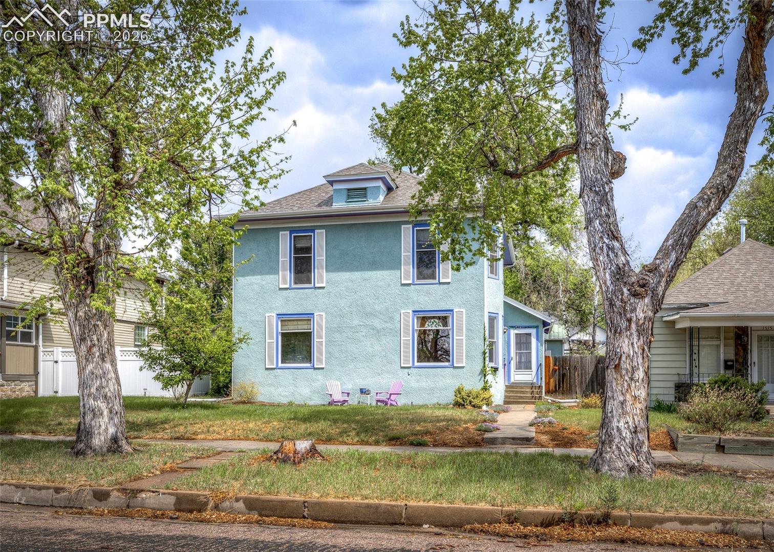 1517 Corona St, Colorado Springs, CO 80907