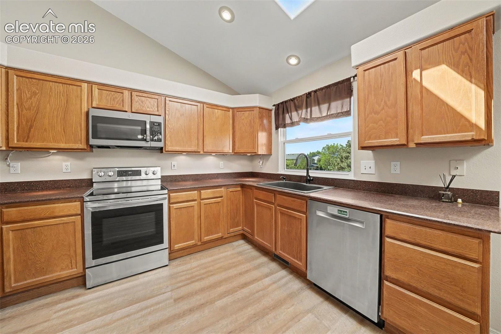 Photo 8 of 3310 Heather Glen Drive, Colorado Springs