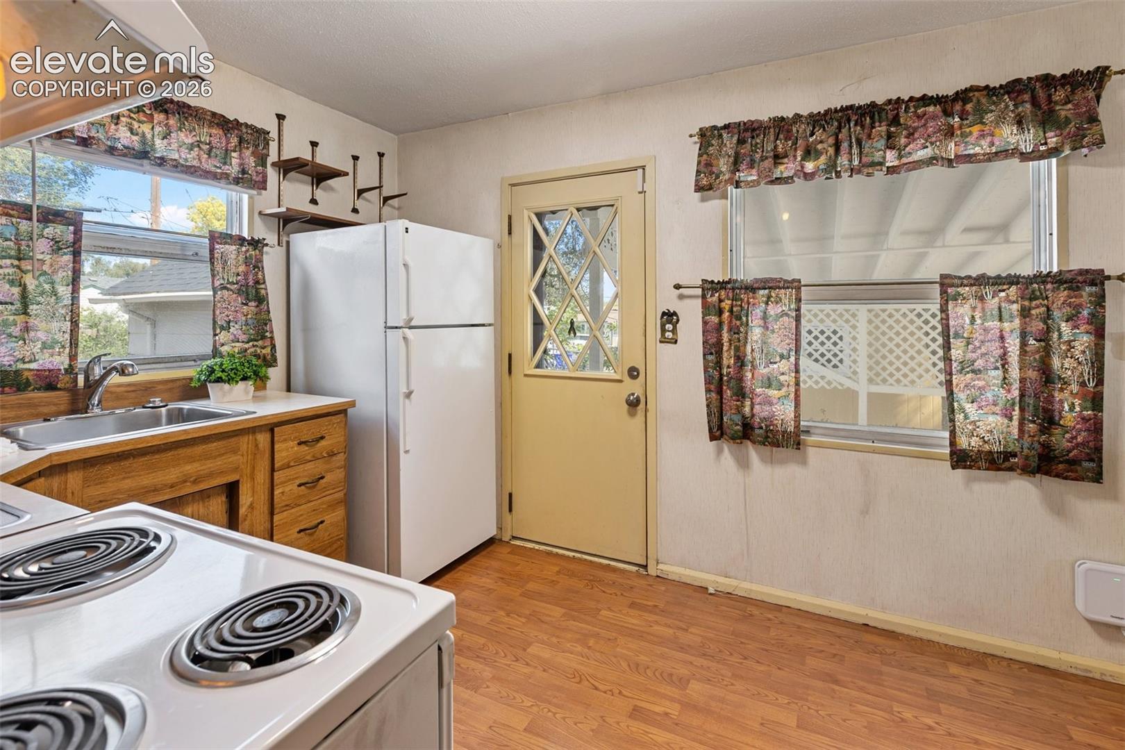 Photo 16 of 410 Lynn Avenue, Colorado Springs