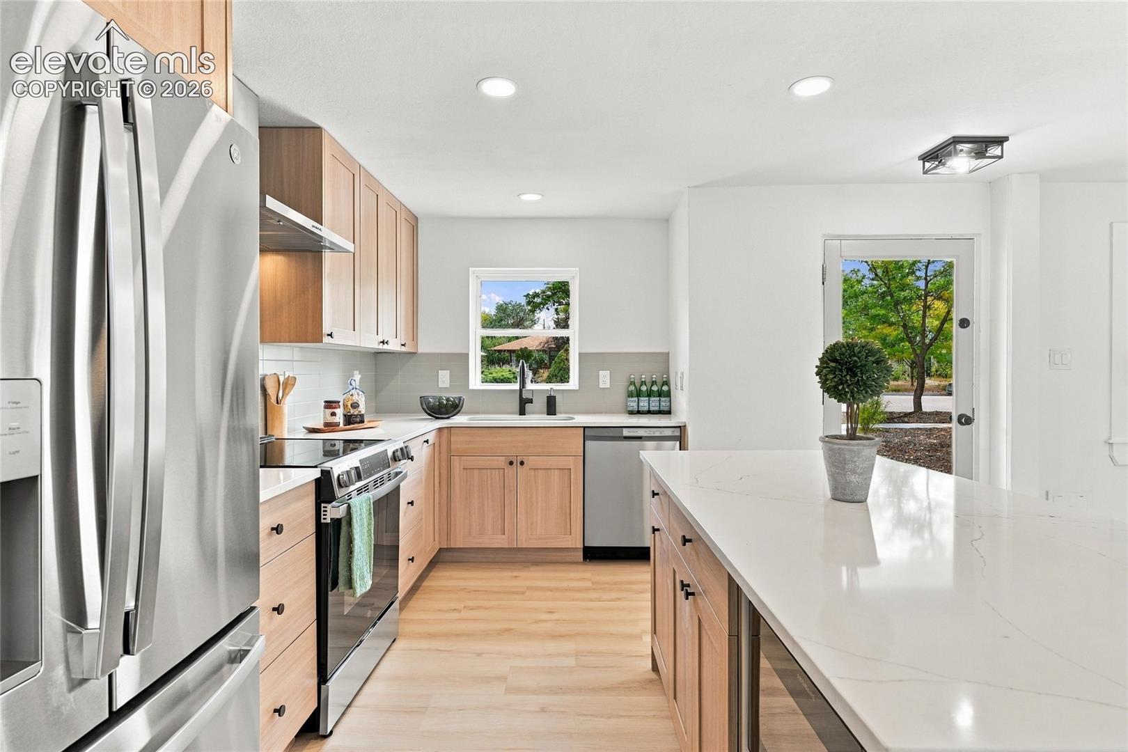 Photo 9 of 818 N Meade Avenue, Colorado Springs