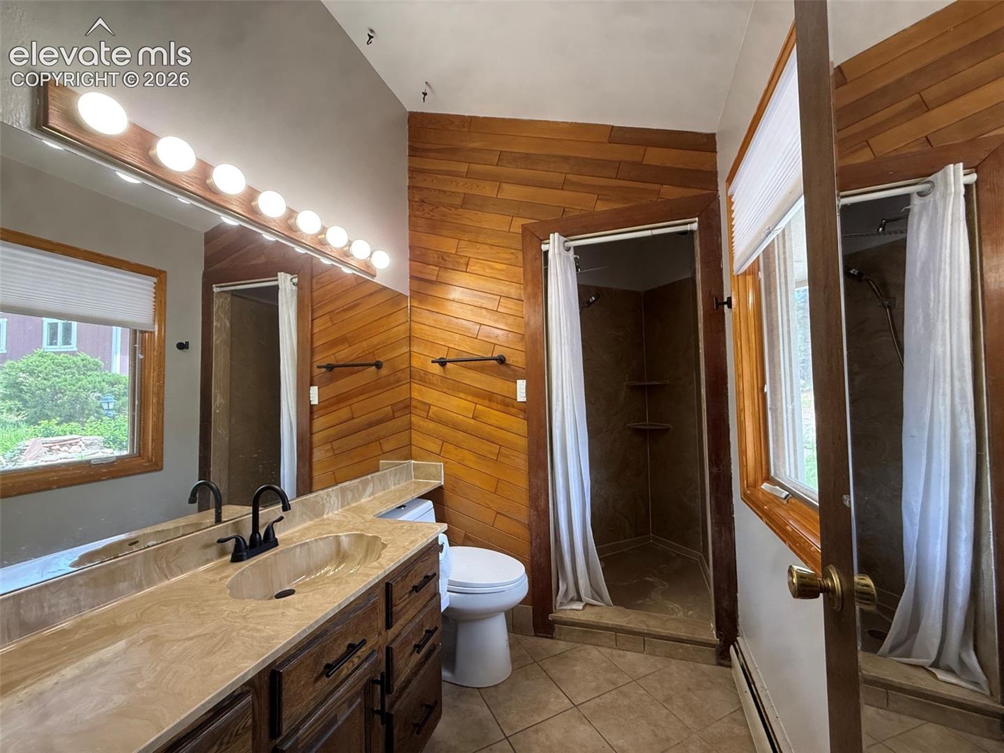 Attached Master Bath