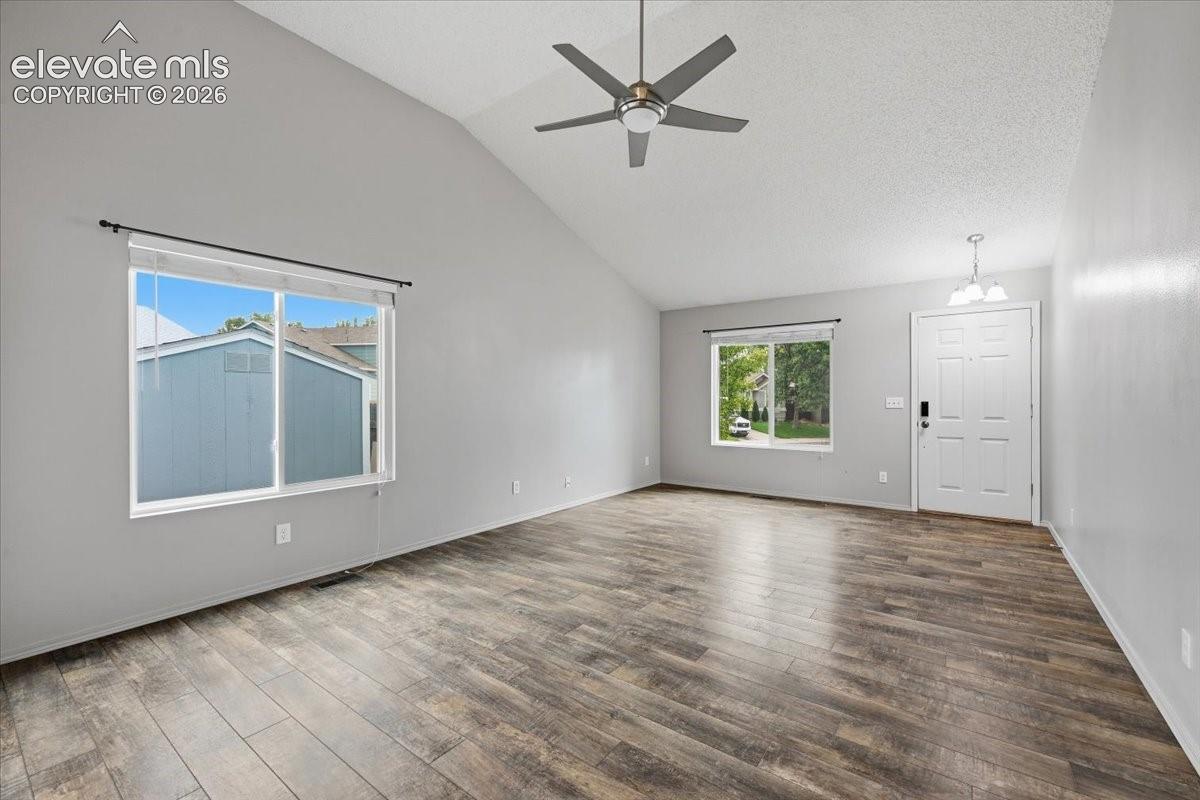 Photo 11 of 690 Snowpeak Court, Colorado Springs