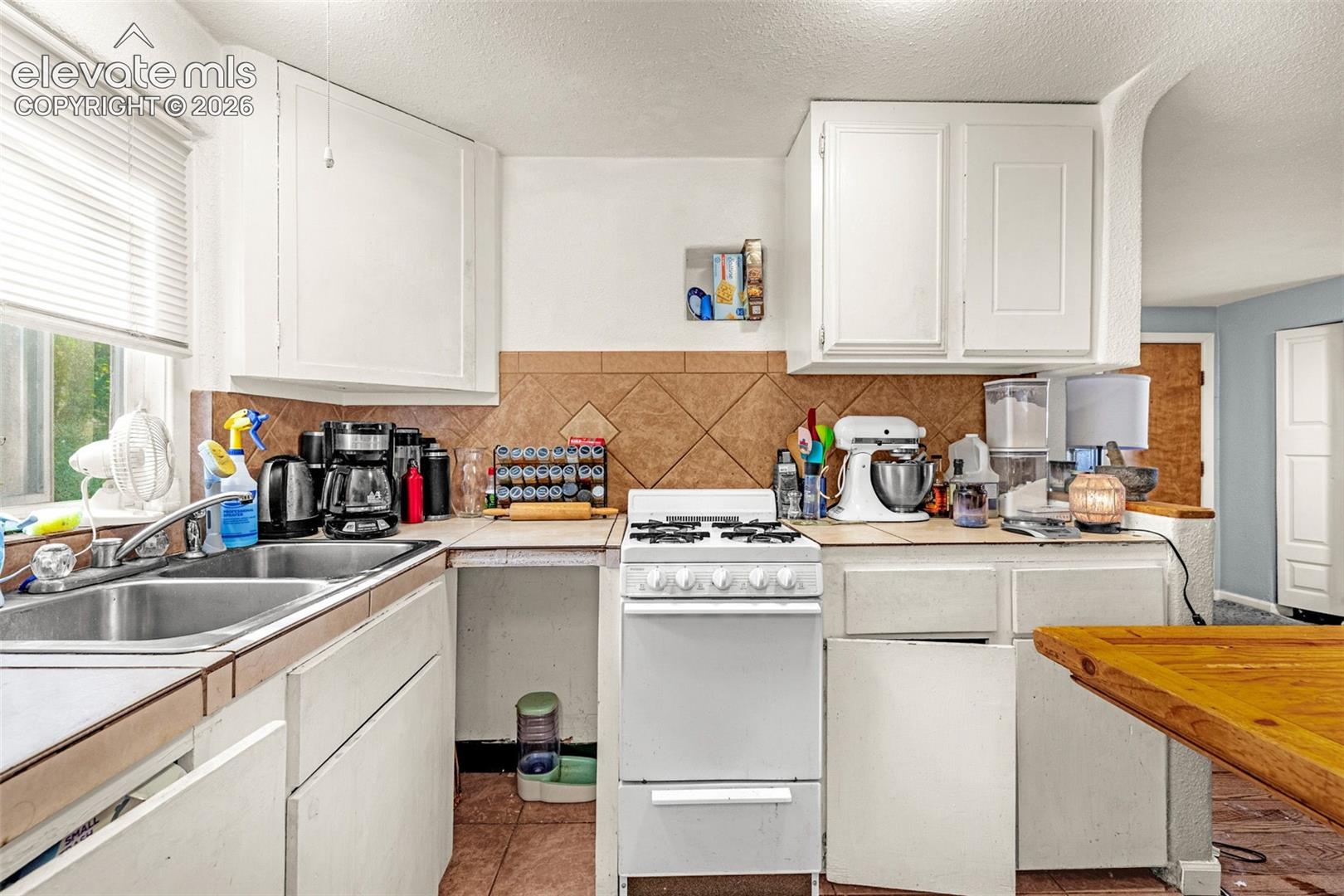 Photo 10 of 526 Bonfoy Avenue, Colorado Springs