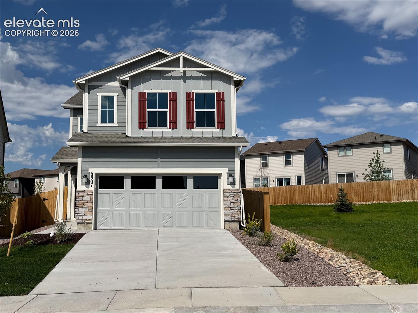 8507 Blue Feather Loop — photo 1