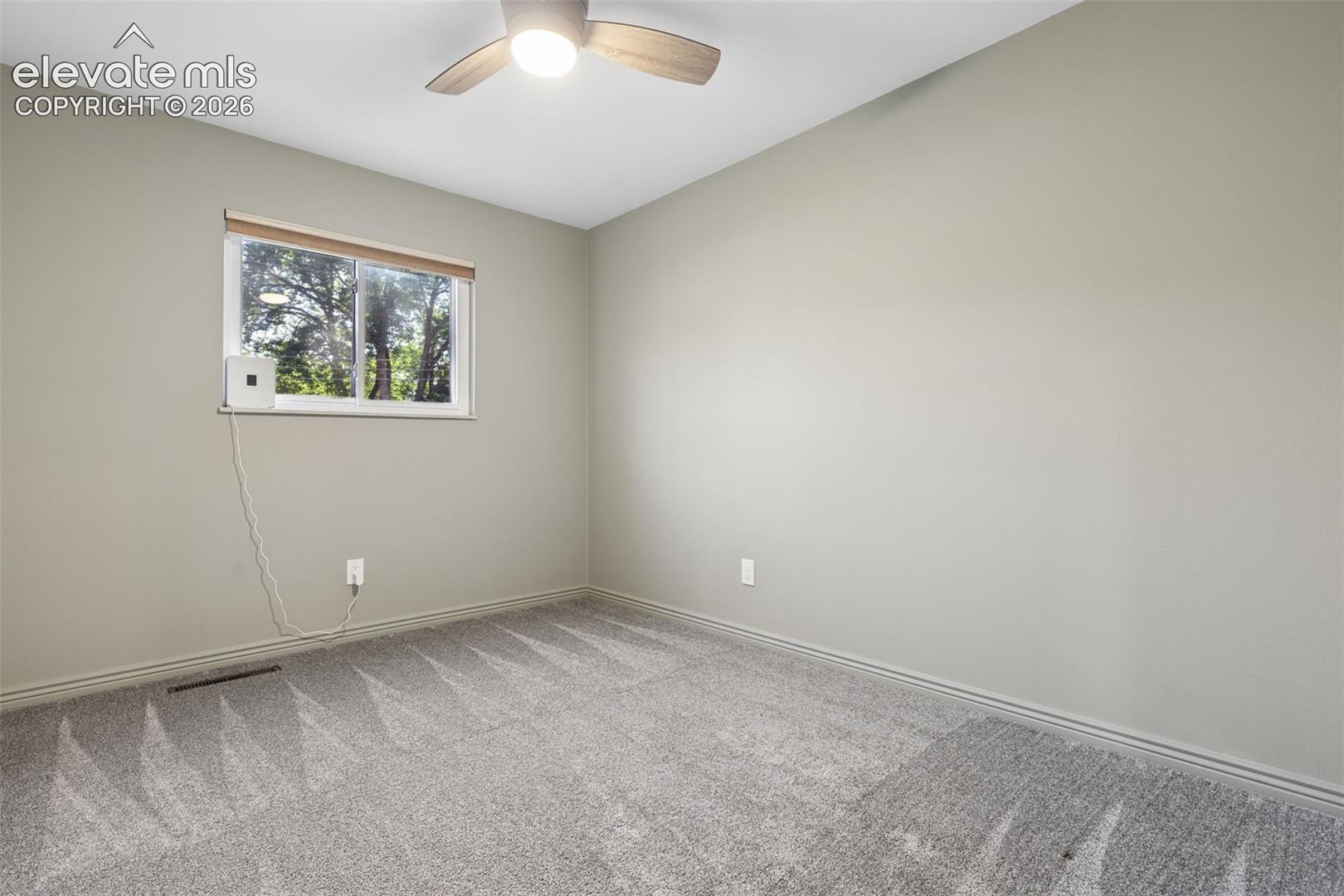 2nd Floor guest bedroom
