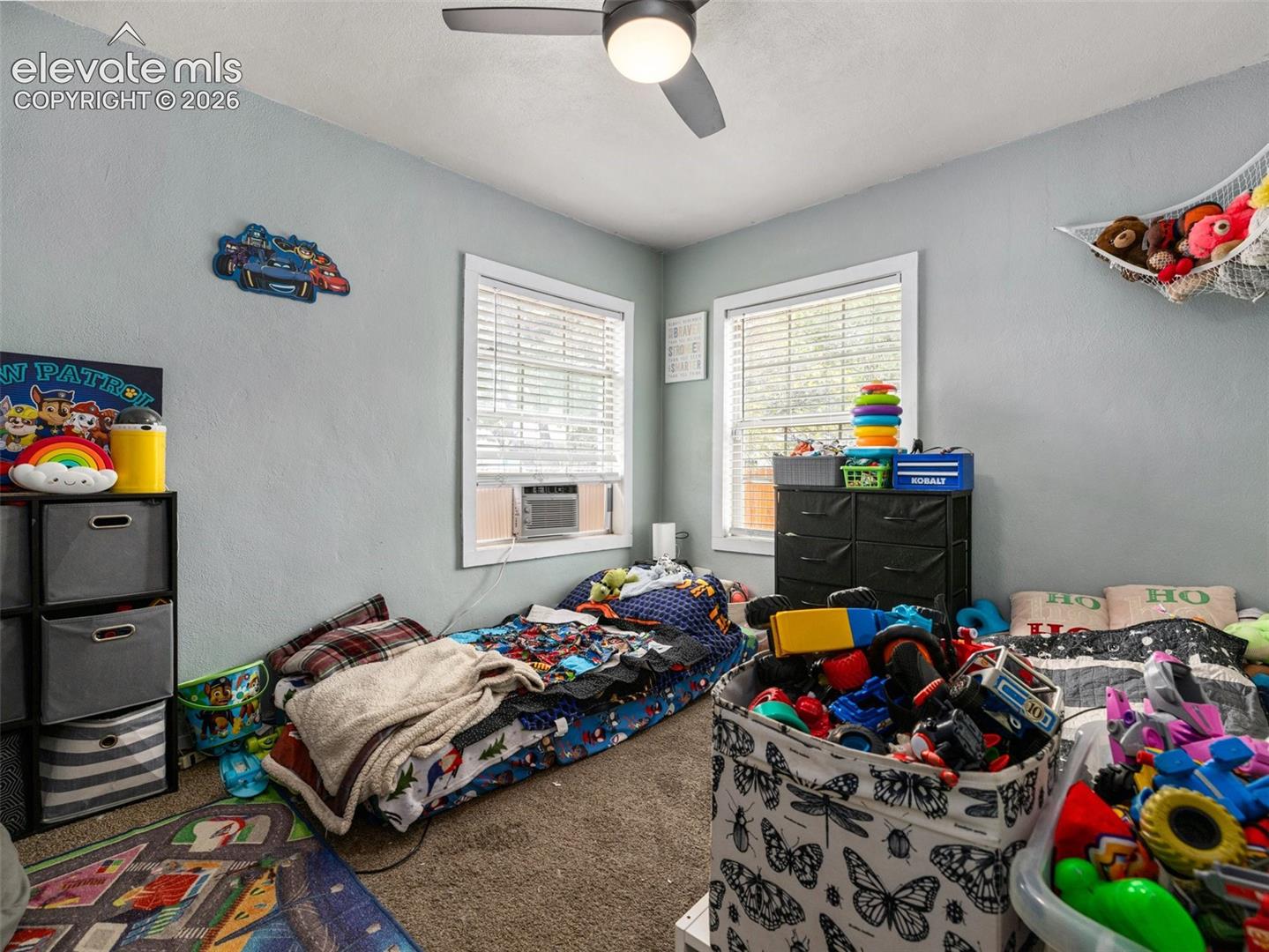 Ceiling fan light fixture