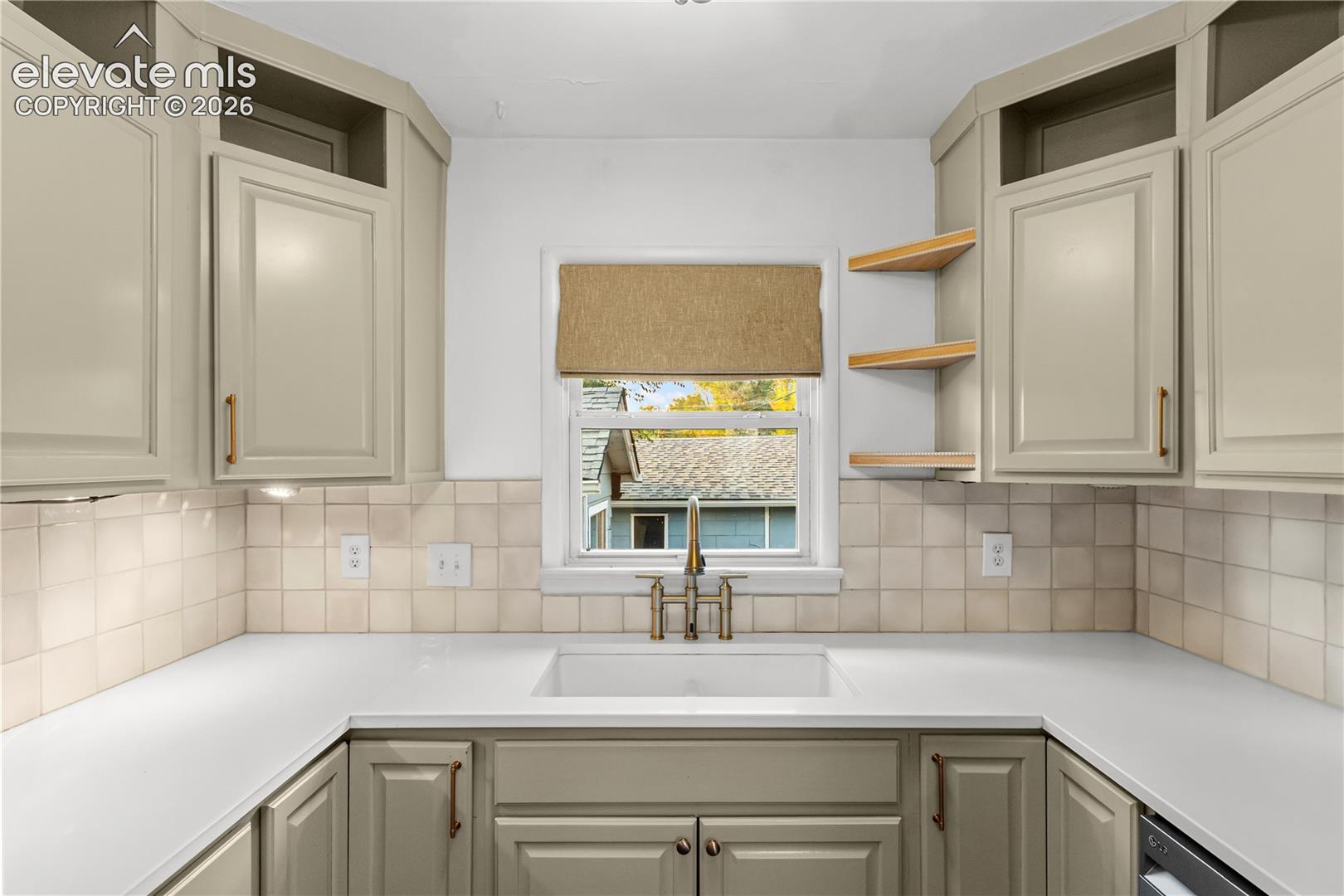 Photo 6 of 1220 E Fountain Boulevard, Colorado Springs