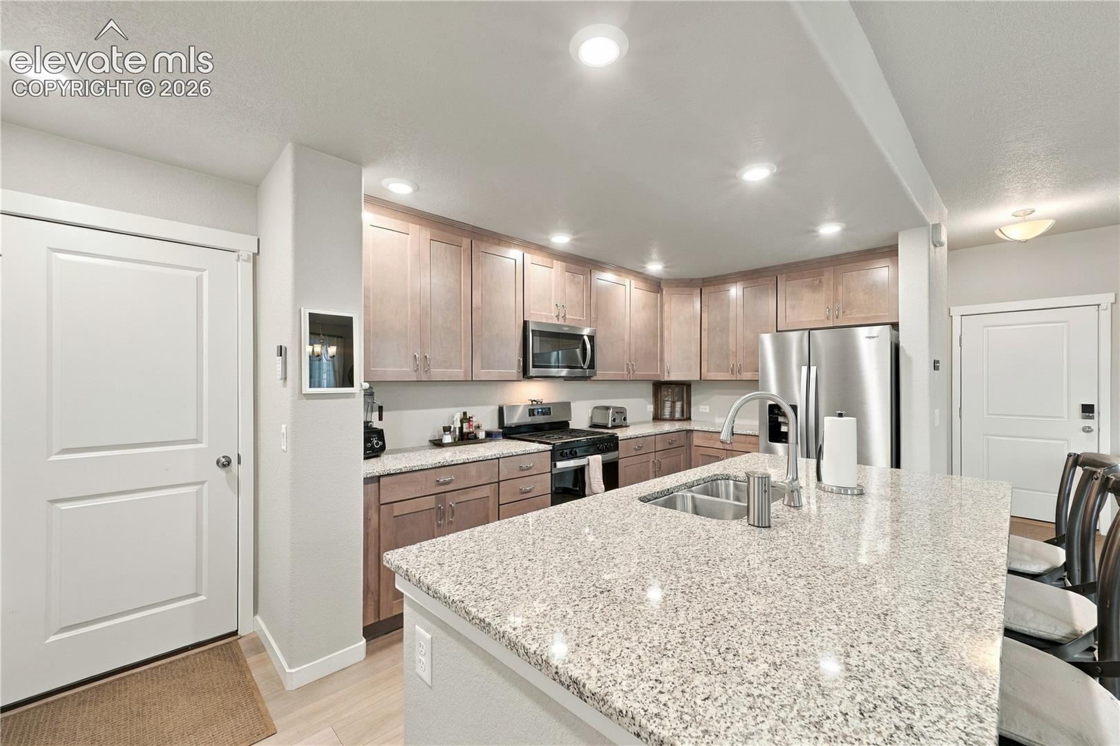 Beautiful granite countertops.