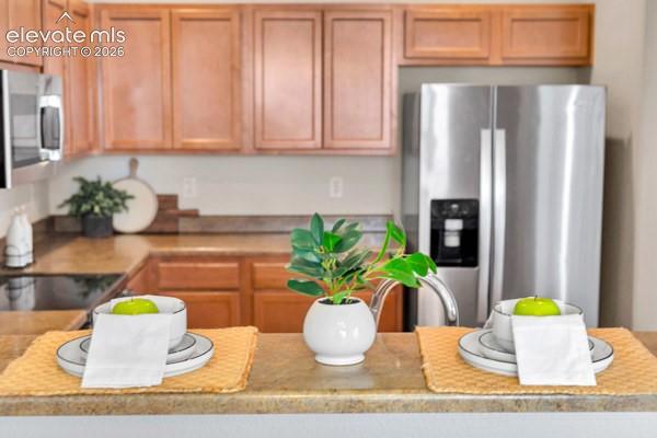 Passthrough or Breakfast Bar!