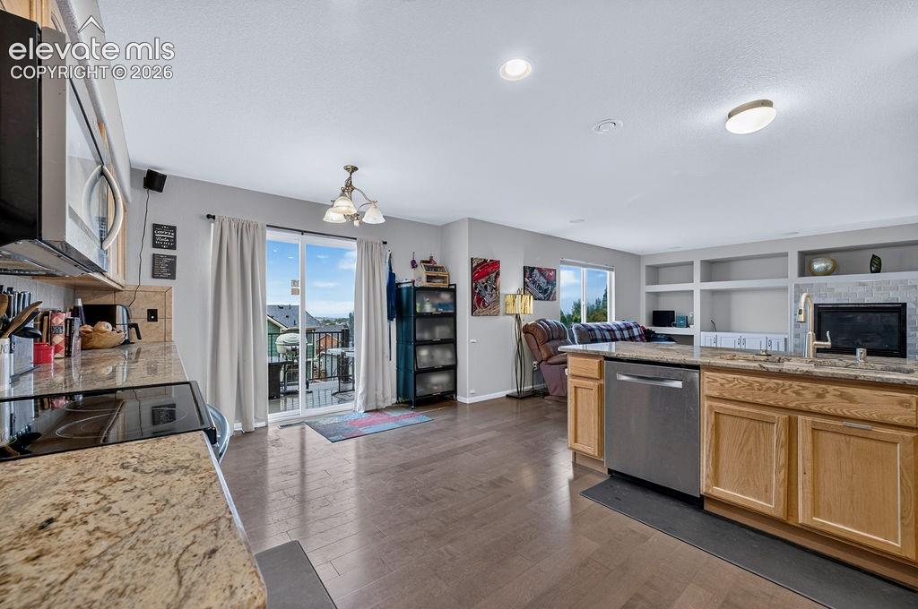 Photo 8 of 7239 Gardenstone Drive, Colorado Springs