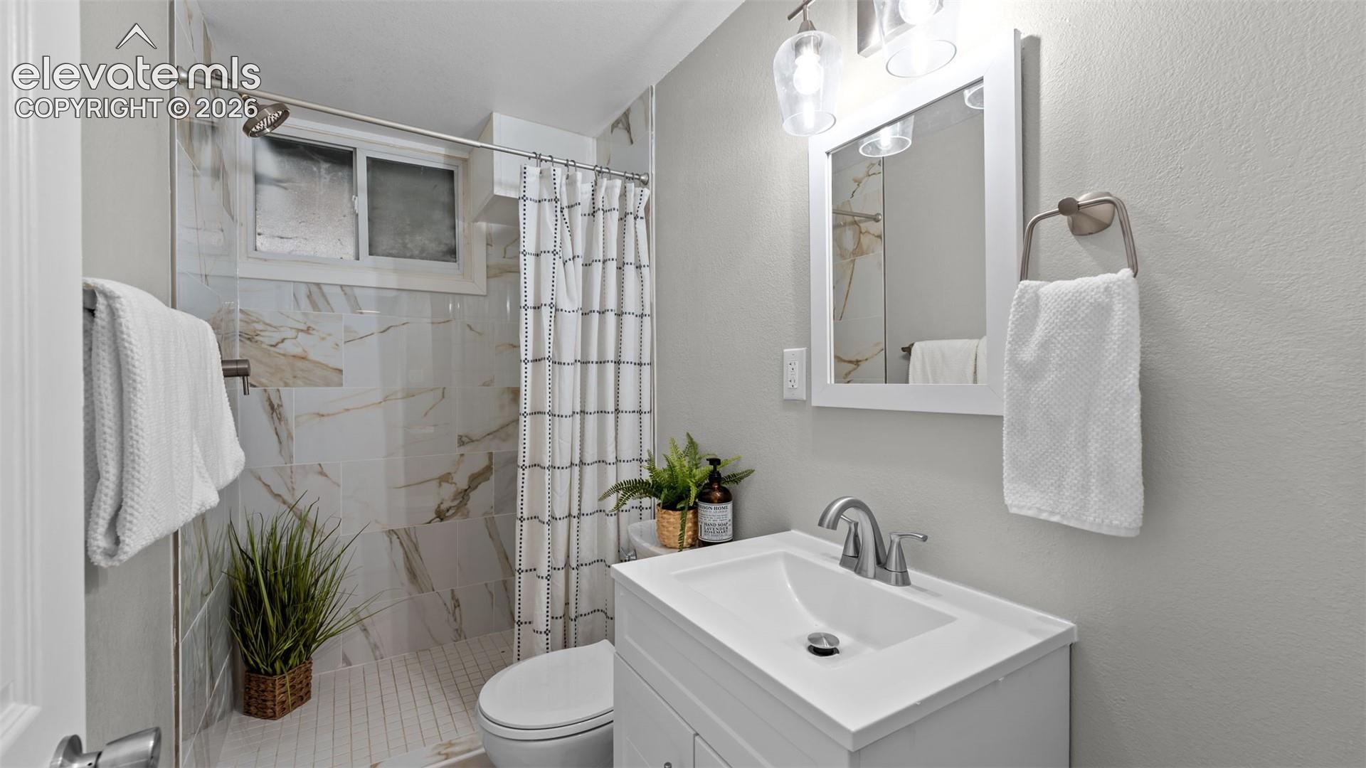 Photo 17 of 1324 Eagle View Drive, Colorado Springs