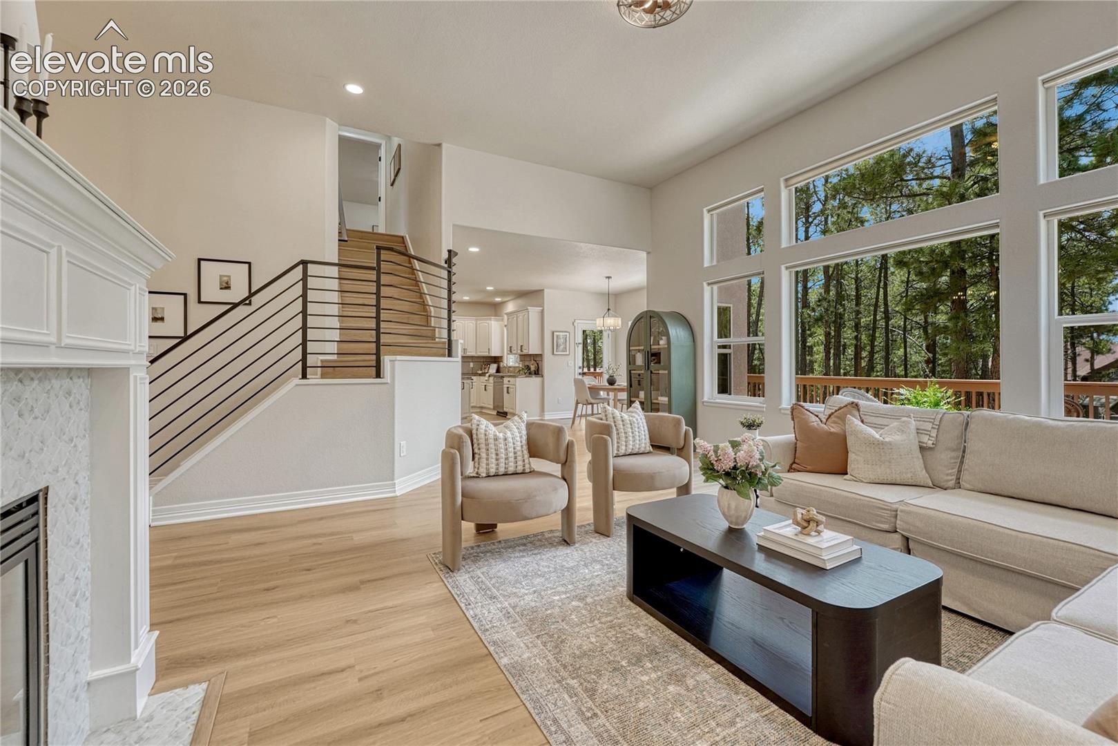 Functional space for entertaining or lounging! 
