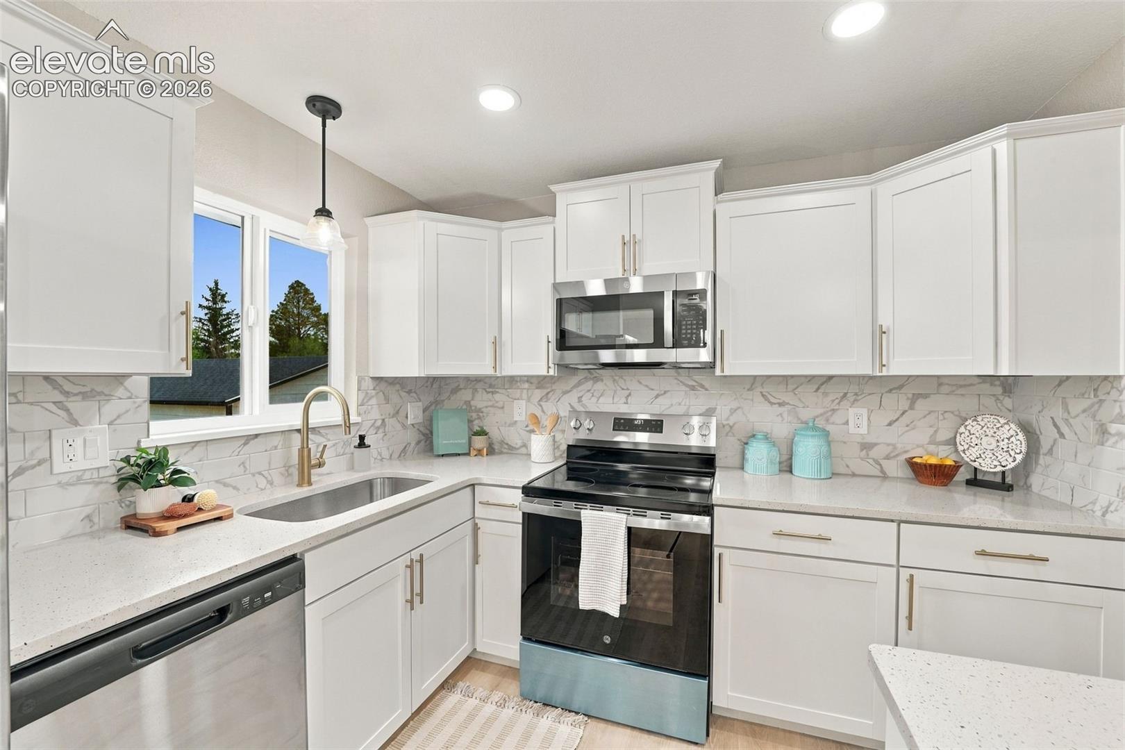 Photo 19 of 1144 Kachina Drive, Colorado Springs