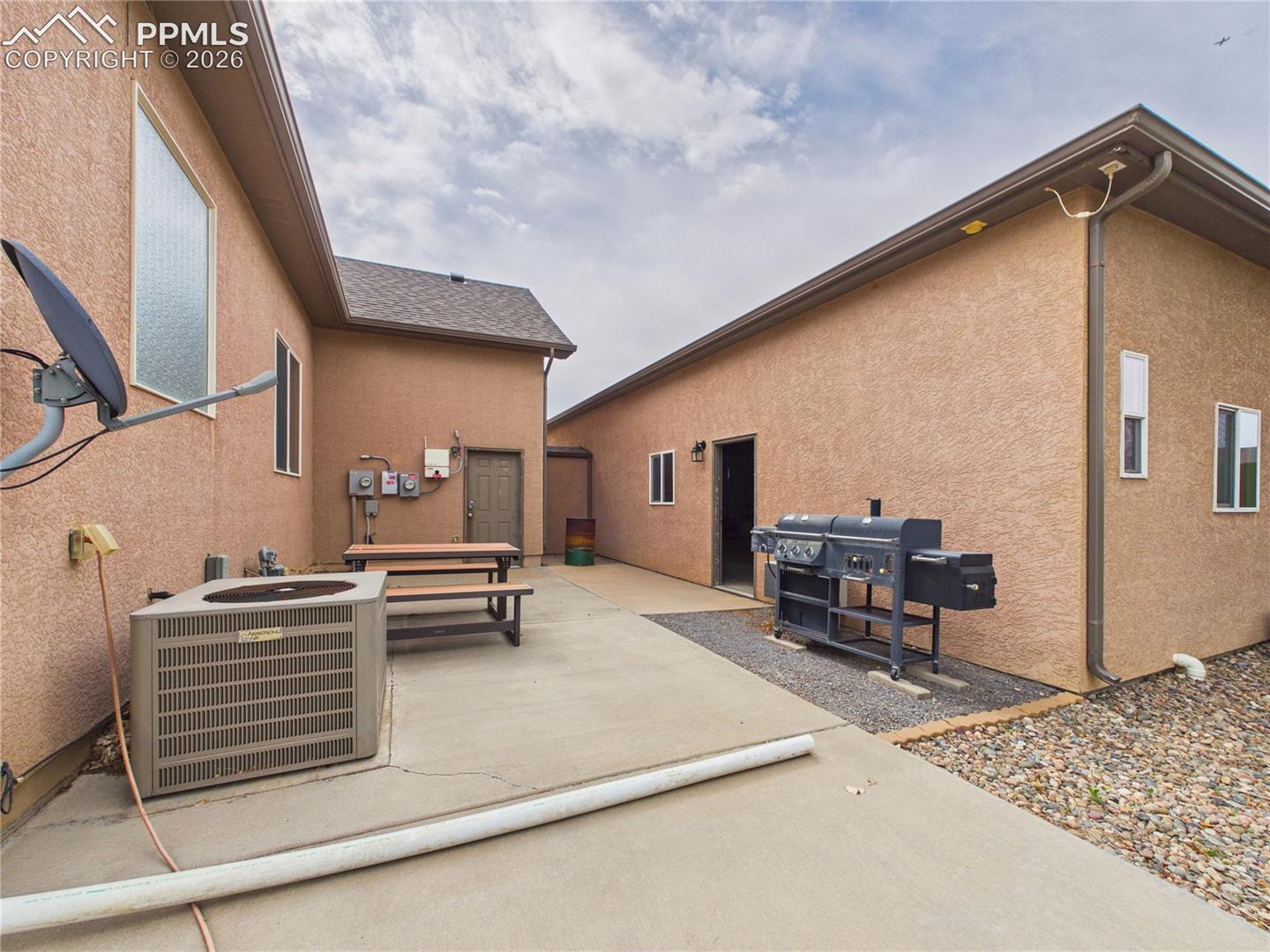 Photo 37 of 553 S Saunders Drive, Pueblo West