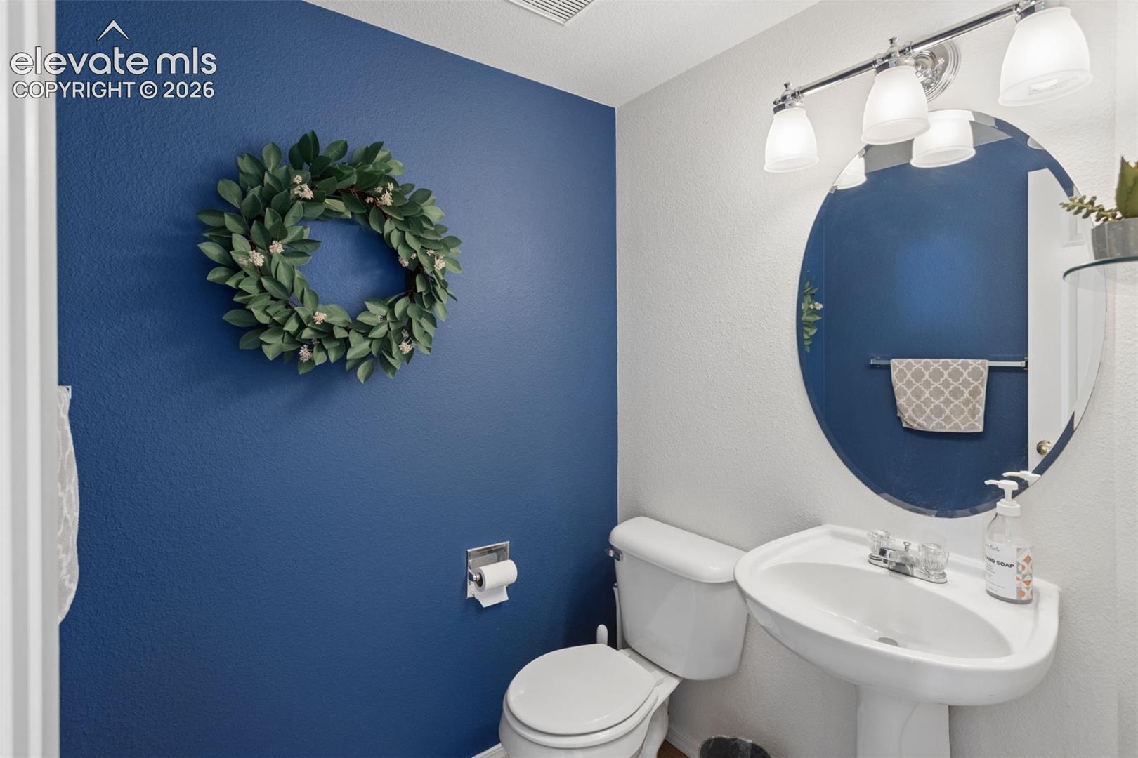 1/2 powder bath  located on the main level
