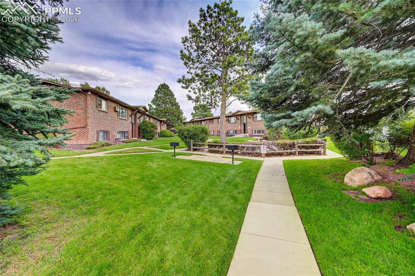 Photo 6 of 6633 W Dublin Loop #4, Colorado Springs