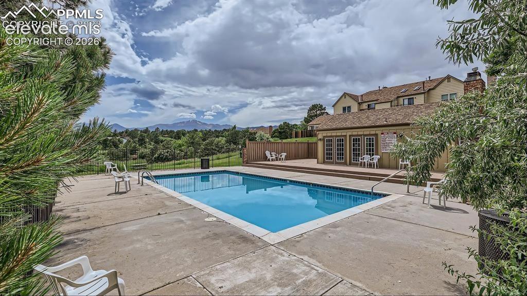 6618 Warbler Ln, Colorado Springs, CO 80919