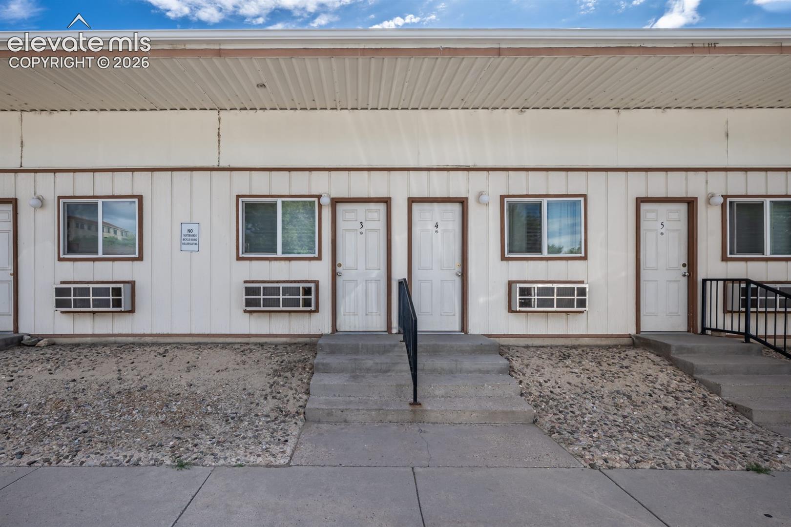 6 motel rooms, currently rented for $750/mo