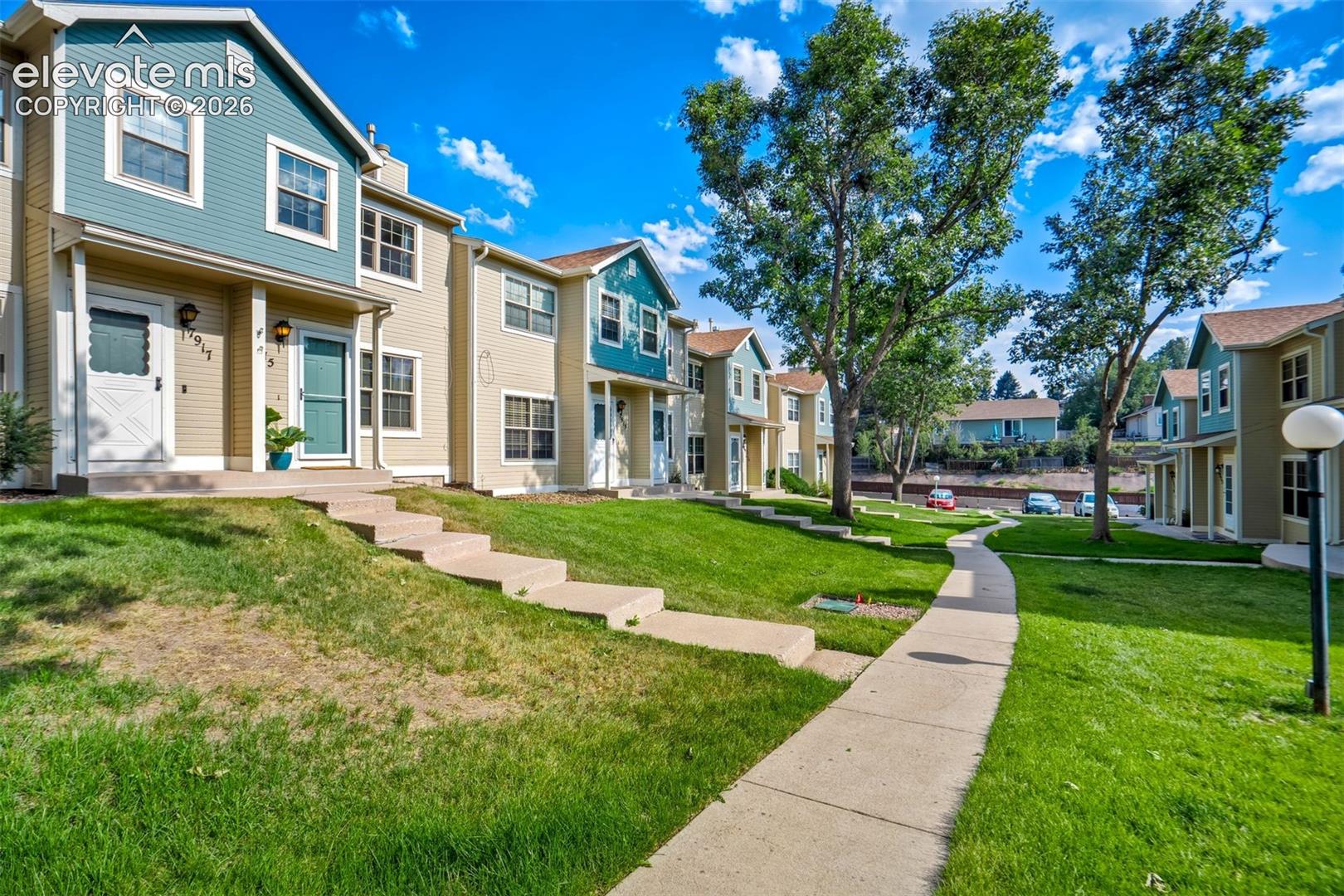7915 Lexington Park Dr, Colorado Springs, CO 80920