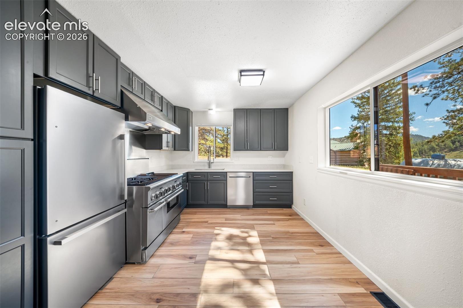 Photo 10 of 924 Midland Court, Lake George