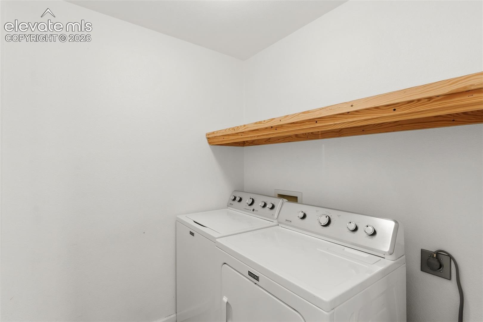 Washer and Dryer INCLUDED!