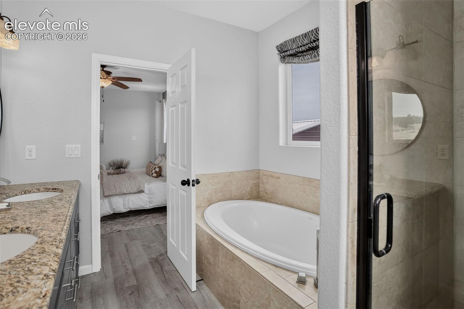 5 piece primary bathroom.