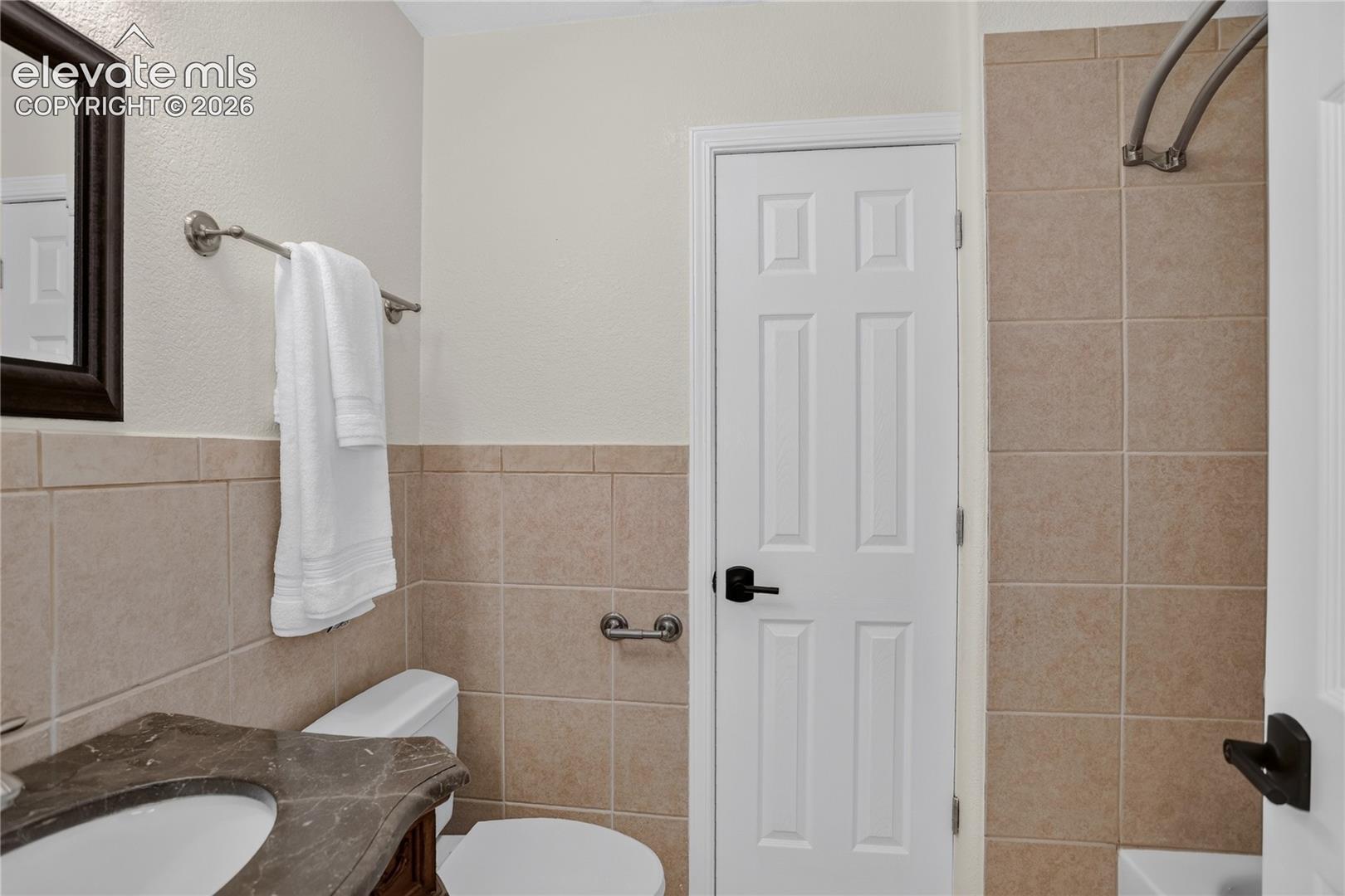 Bonus space full bath w/ large linen closet