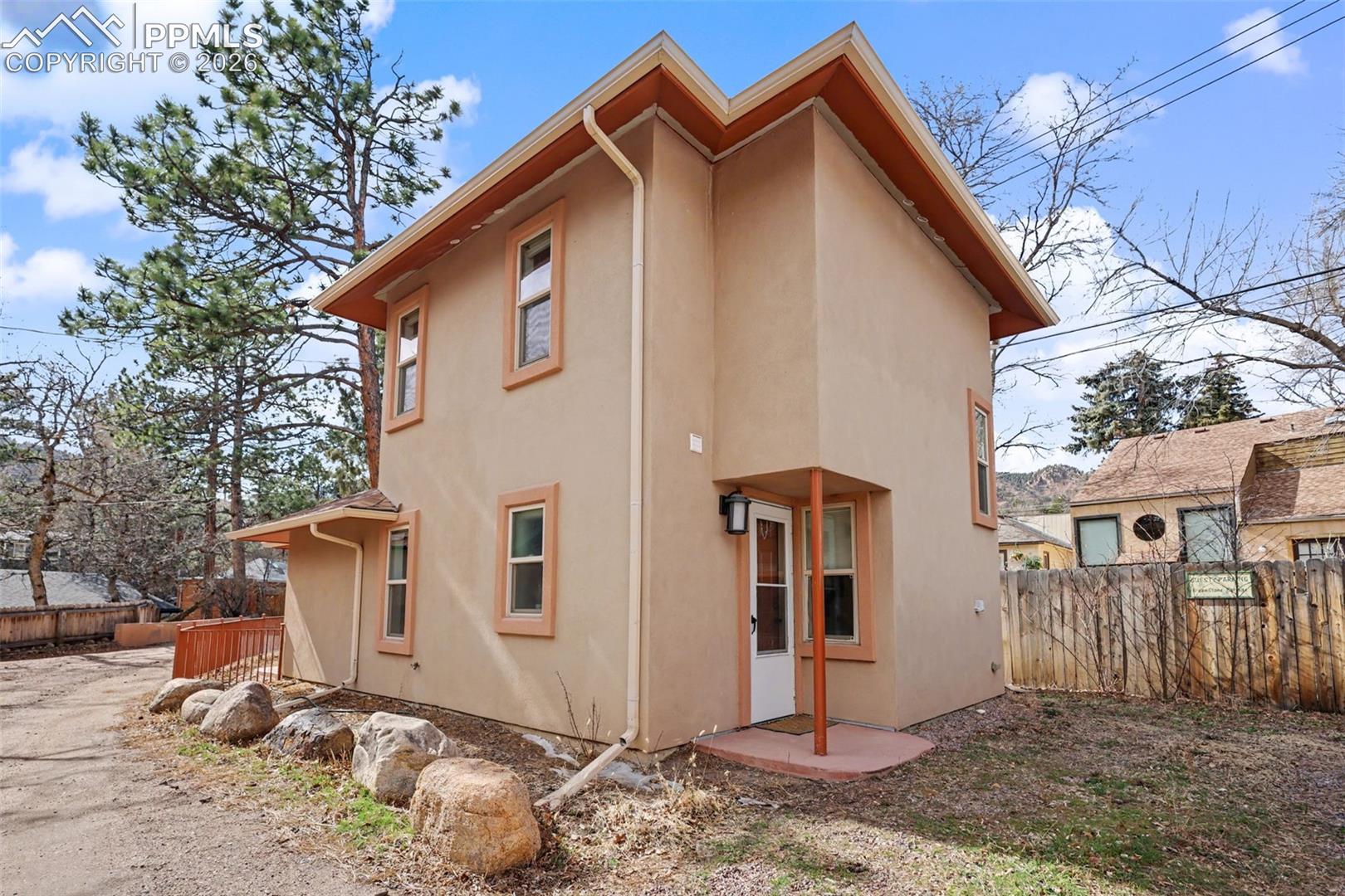 1702-12 W Cheyenne Rd, Colorado Springs, CO 80906