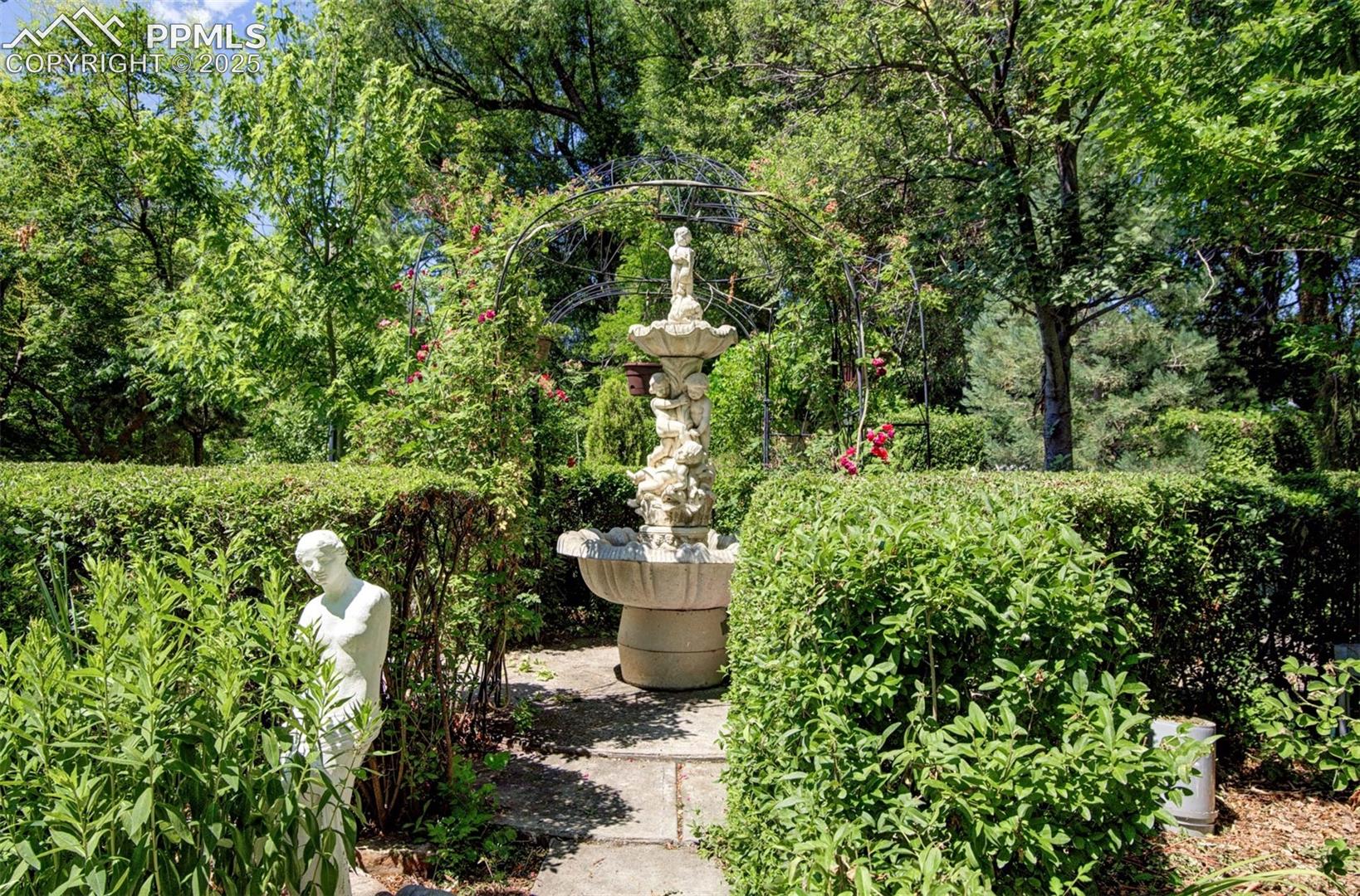 Secret Garden: Pathways