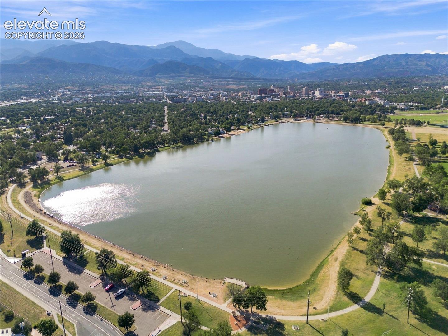 Memorial Lake - fishing, boating, kayak, paddle boarding