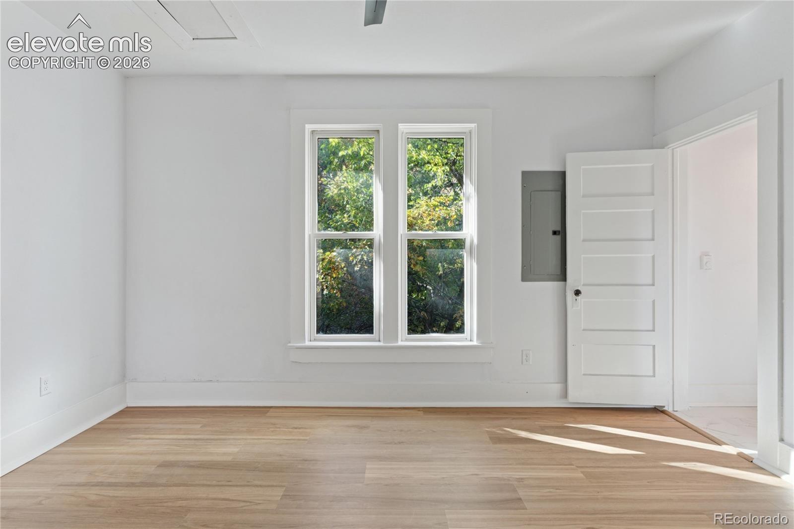 2nd-floor flat 2nd
bedroom, adjoining
shared bath